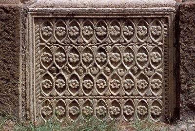 Fragment architectural avec décoration sculptée, Haute période impériale (27 av. J.-C.-395 apr. J.-C.) - Roman Imperial Period