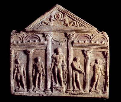 Plaque décorative en terre cuite appelée Campana représentant un temple avec des statues dont celle d