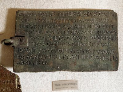 Décret de poste en latin sur plaque de bronze : promulgué le 21 janvier - Roman Roman
