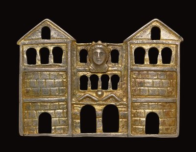 Fibule en forme de porte tripartite à trois étages en maçonnerie rustiquée, vers 3ème - début 4ème siècle apr. J.-C. - Roman Roman
