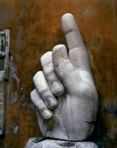Main droite, du Colosse de Constantin (marbre) - Roman Roman