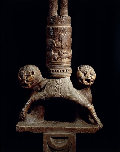 Détail du chandelier pascal avec des lions - Romanesque