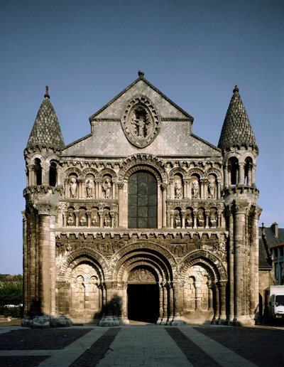 Art roman : vue de Notre Dame la Grande (Notre-Dame-la-Grande). 12ème siècle Poitiers (Vienne) - Romanesque
