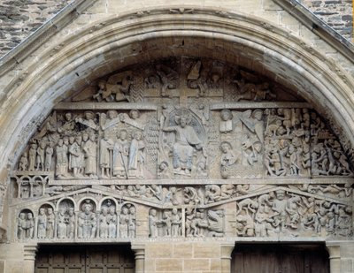 Vue du tympan du Jugement dernier, Christ entre le paradis et l