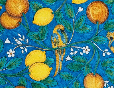 Agrumes, fleurs et oiseaux sur fond bleu, détail décoratif d