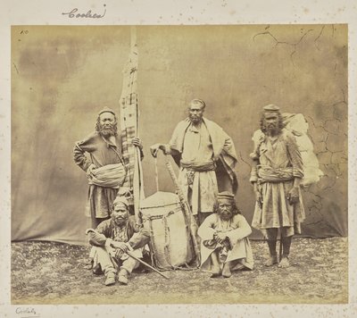 [Travailleurs de la montagne à Shimla avec Khiltas et Dandy] - Samuel Bourne