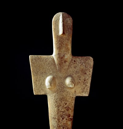 Culture nuragique (nuraghi) sarde : statuette en calcaire de déesse mère, idole de type cycladique, de Senorbì (région de Trexenta) datant de la période pré-nuragique (XXe siècle av. J.-C.) Énéolithique. Cagliari, Museo Nazionale Archeologico, Sardaigne, I - Sardinia Nuragic Civilization