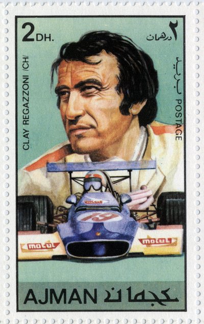 Timbre des Émirats représentant le pilote de voiture suisse Clay Regazzoni (né en 1939) - School Arabic