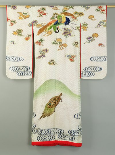 Robe de mariée Uchikake décorée d