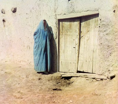 Une femme ouzbèke ou tadjike portant une burqa, c.1910 - Sergey Prokudin Gorsky