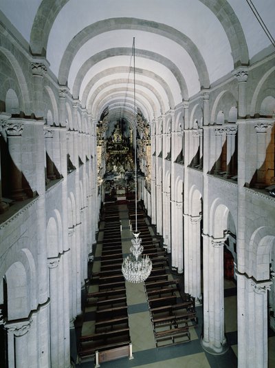 Intérieur de la cathédrale commencée en 1078 - Spanish School