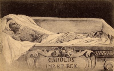 Carte postale de la momie de Charles V à l