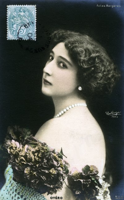 La belle Otero avec les Folies Bergère, carte postale début du 20e siècle - Studio Reutlinger