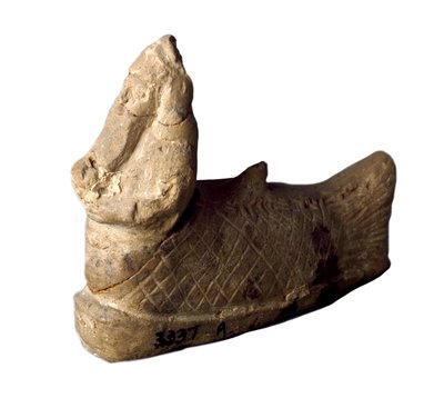Civilisation sumérienne : statuette en terre cuite de génie protecteur, en forme d