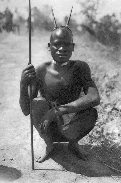 Un garçon avec des cornes, Abercorn à Tukuyu, Tanganyika, 1925-1927 - Thomas A. Glover