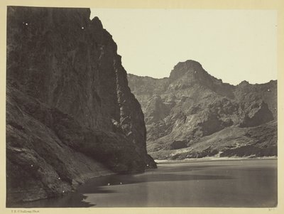 Black Cañon, fleuve Colorado, vue en contrebas près du camp 7. Explorations au Nevada et en Arizona, expédition de 1871. Lieut. Geo. M. Wheeler, Com