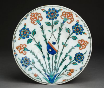 Plat avec blason européen, Iznik, turc, vers 1570 - Turkish School