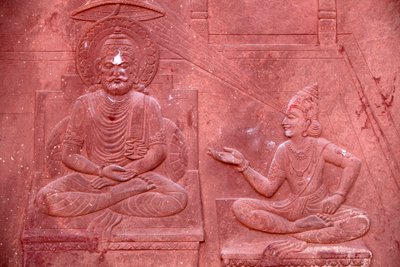 Bhagavad Gita gravé sur un temple hindou : dialogue entre Krishna et Arjuna, Vrindavan, Inde - Unbekannt