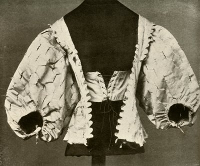 Corsage de satin blanc fendu et piqué, vers 1620-1640, 1937 - Unbekannt