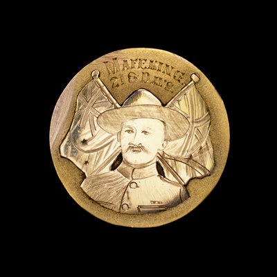 Médaille britannique de la guerre des Boers célébrant la défense contre le siège de Mafeking et représentant Robert Baden-Powell - Unbekannt