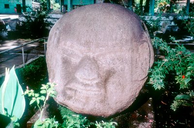 Tête monolithique sculptée de Monte Alto, Guatemala, période précolombienne, préclassique, 1500-100 av. J.-C. - Unbekannt