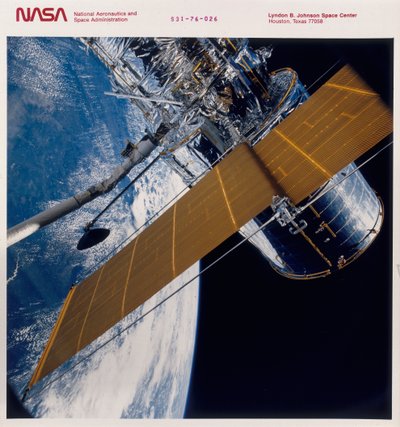 Déploiement du télescope spatial Hubble, 1990 - Unbekannt