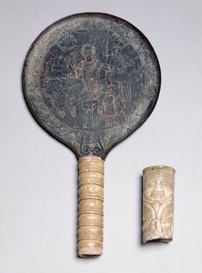 Miroir à manche en ivoire étrusque avec décoration gravée représentant Ulysse menaçant Circé; Manche en ivoire Gorgoneion, IVe siècle av. J.-C. (bronze et ivoire) - Unbekannt