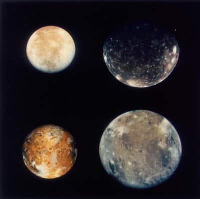 Les quatre lunes de Jupiter : Io, Europe, Ganymède et Callisto (1979) - Unbekannt