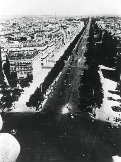 Forces allemandes défilant sur les Champs-Élysées, Paris, 14 juin 1940 - Unbekannt