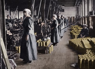 Ouvrières dans une usine de munitions - Unbekannt