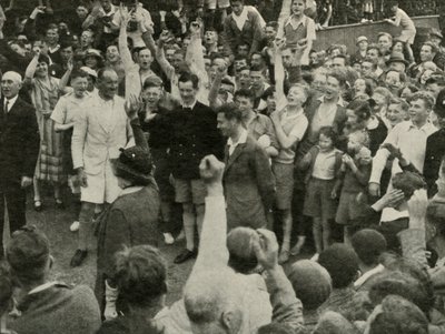 Sa Majesté à son camp de garçons à Southwold, 1937 - Unbekannt