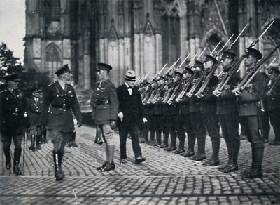 Inspection des troupes au pied de la cathédrale de Cologne, 1919, 1945 - Unbekannt