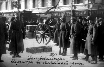 Barricades révolutionnaires sur Liteyny Prospekt, Petrograd, Russie, 27 février 1917 - Unbekannt