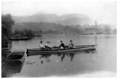 Ramer sur un lac, vers 1900-1919 - Unbekannt