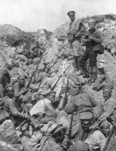 Troupes russes attendant le signal, Ternopil, Ukraine, Première Guerre mondiale, 1er juillet 1917 - Unbekannt
