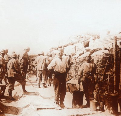 Soldats avec des conteneurs métalliques, vers 1914-1918 - Unbekannt