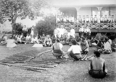 Tamasese distribuant des armes, Apia, Samoa, 1899 - Unbekannt