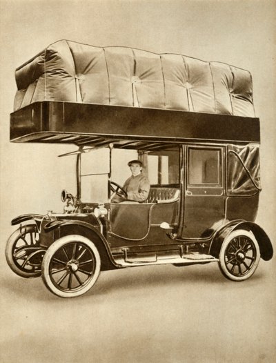Taxi avec dispositif de sac à gaz sur toit spécialement aménagé, 1914-1918, 1935 - Unbekannt