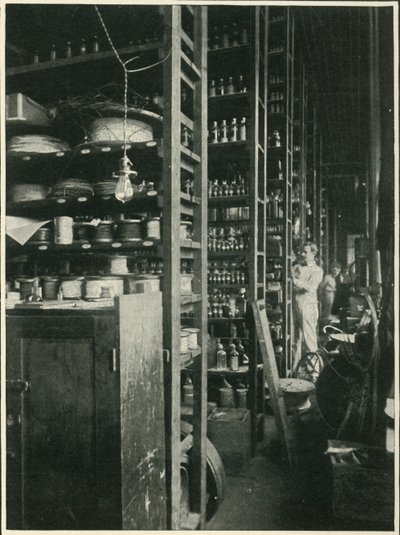 Les étagères du laboratoire d