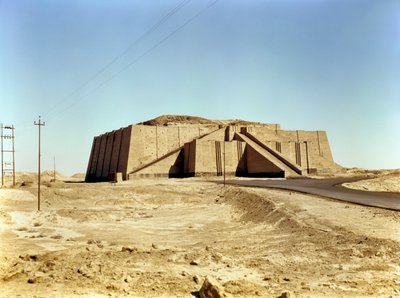 Façade nord-est du ziggurat, vers 2100 av. J.-C. - Unbekannt Unbekannt