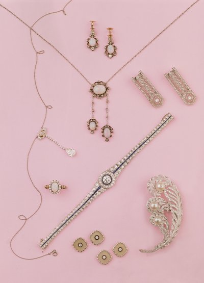 Sélection de bijoux édouardiens et Art Déco : boucles d