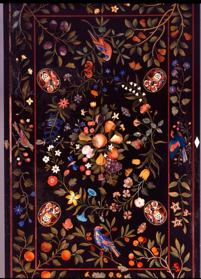 Un plateau de table florentin en pietra dura incrusté de divers marbres et lapis-lazuli centré par une présentation de fruits, vers 1670 - Unbekannt