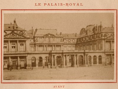 Commune de Paris (1871) : vue du Palais-Royal (Palais Royal) à Paris avant l