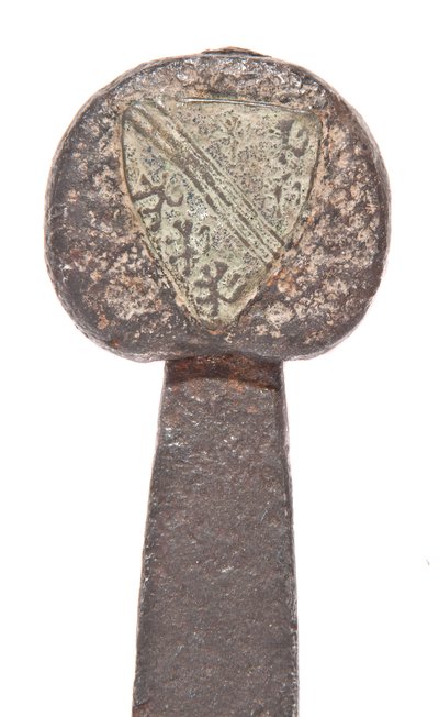 (détail) épée médiévale tardive avec lame viking antérieure et armoiries de la famille De Bohun - Unbekannt
