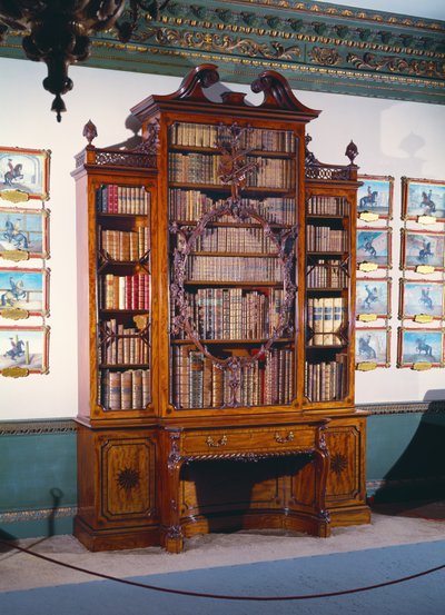 Bibliothèque vitrée avec grand casier central décoré d
