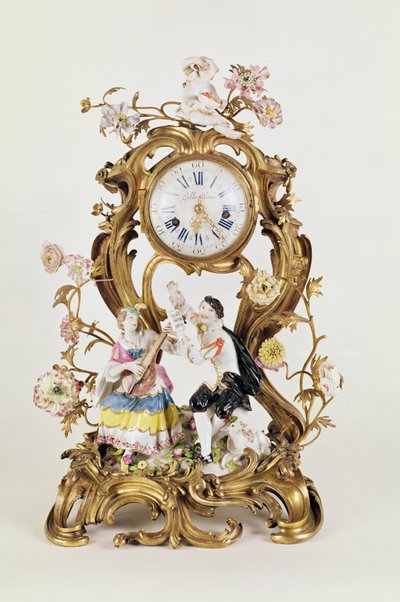 Pendule en or moulu et porcelaine Louis XV, avec figures de Meissen - Unbekannt