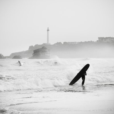 Surf à la Grande Plage, France - Leopold Blonder