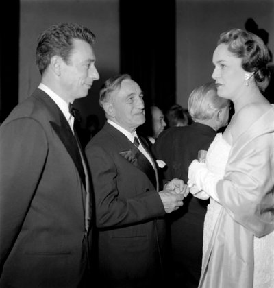 Le critique de cinéma Georges Sadoul avec l