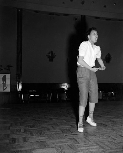 La chanteuse et danseuse pop Joséphine Baker au Festival international du film de Venise Lido - 1948 - Unbekannt