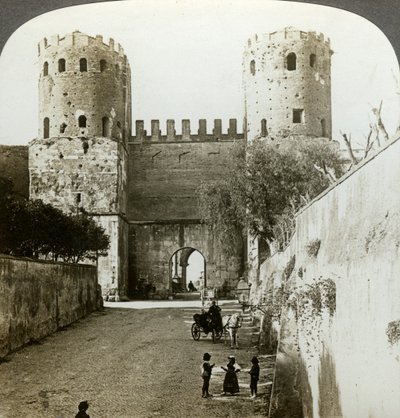 Porte de Saint-Sébastien dans le mur d